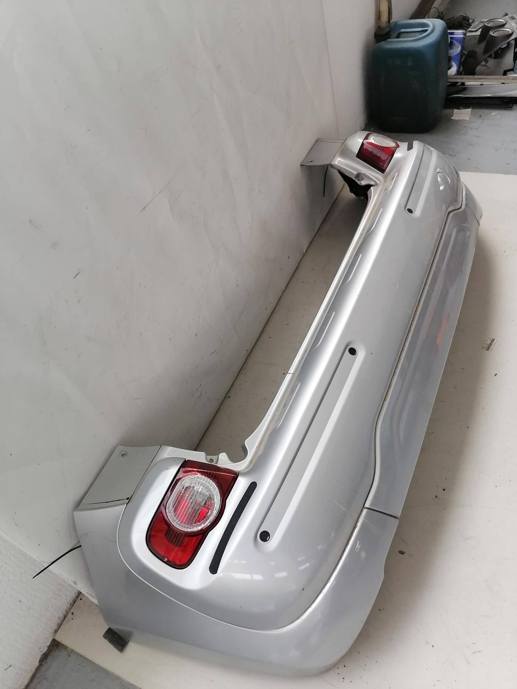 Paraurti post. centr. sup.